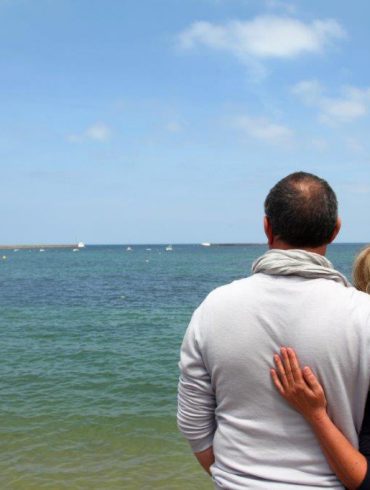 couple looking at ocean